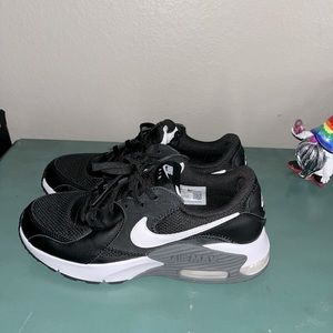 New Nike Air Max men's 8